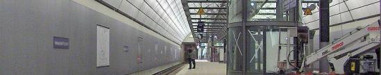 Bestehende Flughafen S-Bahn im Bau (Foto: Jens Mei, Quelle: wikipedia) Bestehende Flughafen S-Bahn im Bau (Foto: Jens Mei, Quelle: wikipedia)