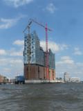 Blick auf das Millionengrab: Die Hamburger Elbphilharmonie (Foto: Infoarchiv) Blick auf die in Bau befindliche Elbphilharmonie