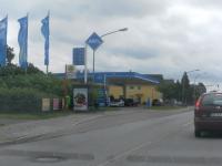 Die Aral-Tanke in Friedrichsgabe: Hier sammeln sich Deutschland-Fans seit 2006 nach Siegen der Nationalmannschaft. Der Pächter schließt inzwischen rechtzeitig, spricht sich gegen die ausartenden Feiern aus. (Foto: Infoarchiv) Die Aral-Tanke in Friedrichsgabe