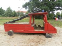 Am Fuhrpark liegts nicht: Die Ulzburger Feuerwehr kann die Hilfsfristen nicht einhalten (Foto: Infoarchiv) Spielzeugfeuerwehr auf einem Spielplatz in Norderstedt-Mitte
