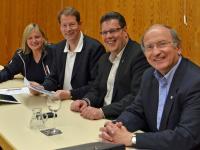 Freuten sich gemeinsam über das beste Wahlergebnis in Schleswig-Holstein (v.l.): MdL Katja Rathje-Hoffmann, MdB Gero Storjohann, Claus Peter Dieck und Kreispräsident Winfried Zylka (Foto: CDU) Die Wahlsieger von der CDU am Montag