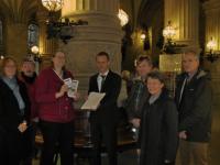 Überreichung der Petition durch die Initiative; Foto. Initiative Stockflethweg Überreichung der Petition durch die Initiative; Foto. Initiative Stockflethweg