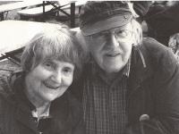 Marianne und Günter Wilke (Foto: Kirchen-Info Vicelin-Schalom). Schwarz-Weiß-Aufnahme von Marianne und Günter Wilke